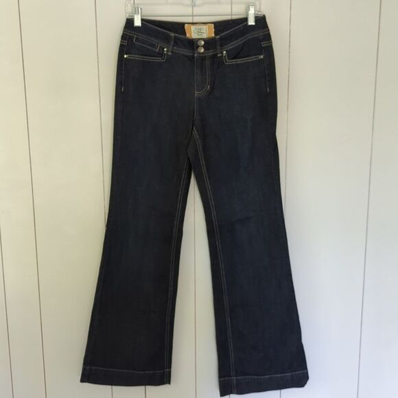 White House Black Market Denim - White House Black Market Blanc Flare Dark Jeans Size 6